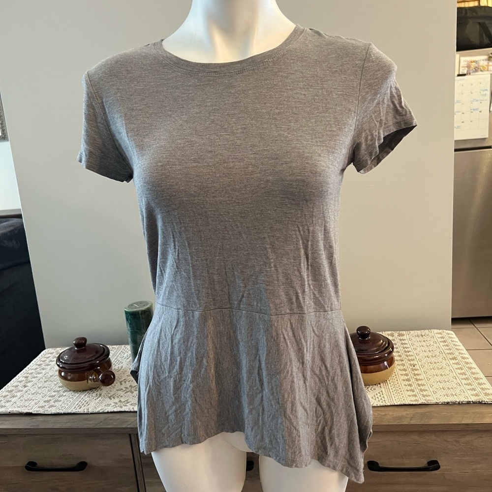 Ivanka Trump grey Tshirt